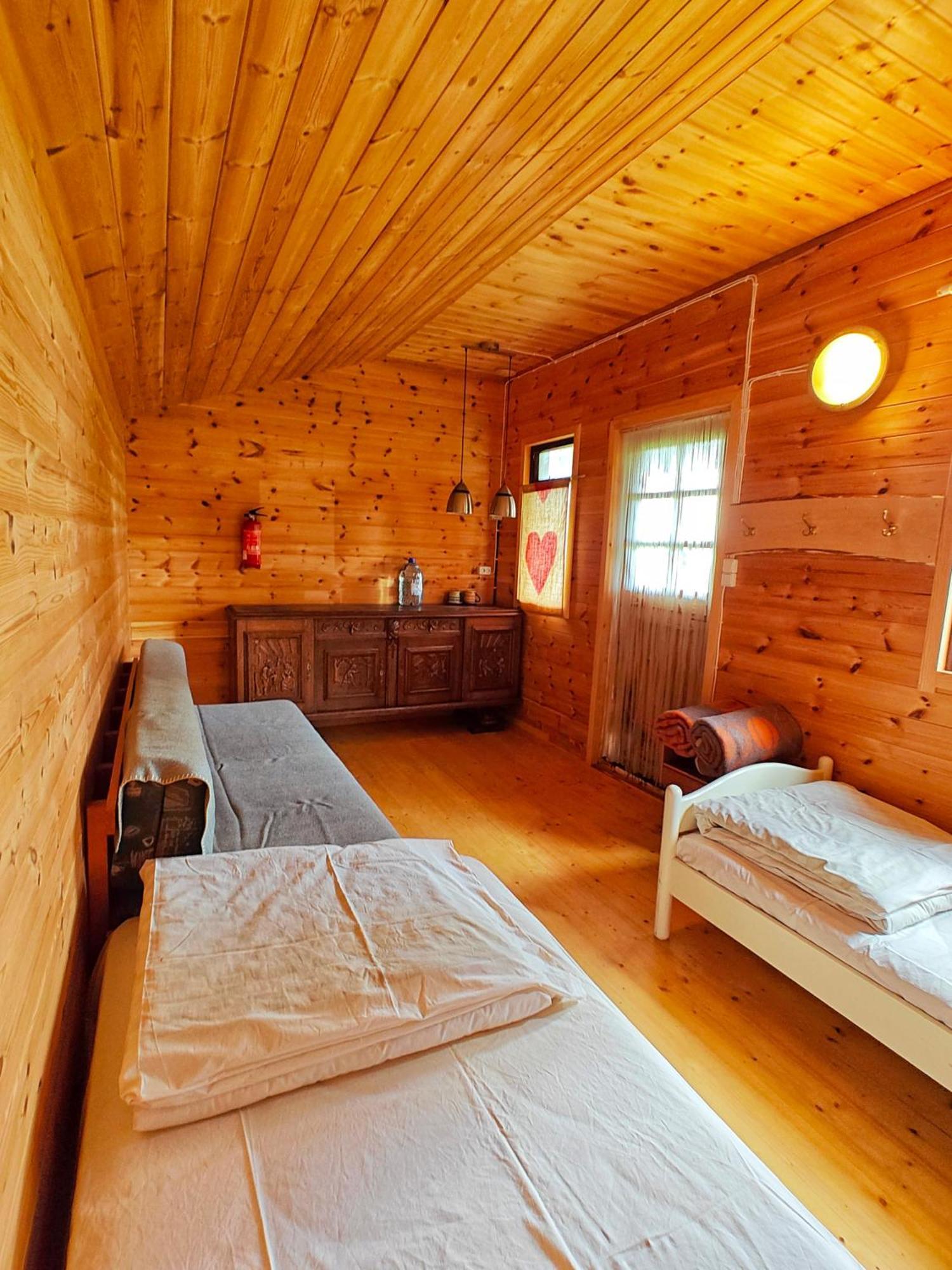 Just Lodges Orissaare Экстерьер фото