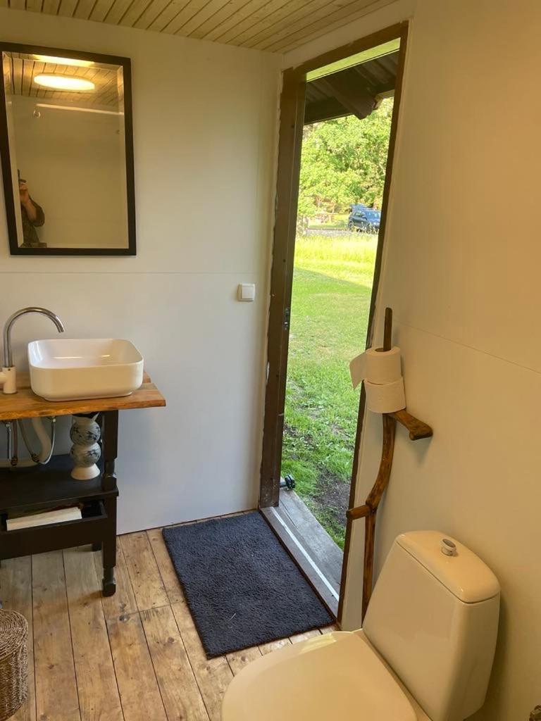 Just Lodges Orissaare Экстерьер фото